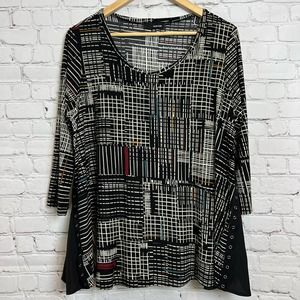 Sun Kim Lagenlook Geometric Tunic Top Black Side Button Womens Medium